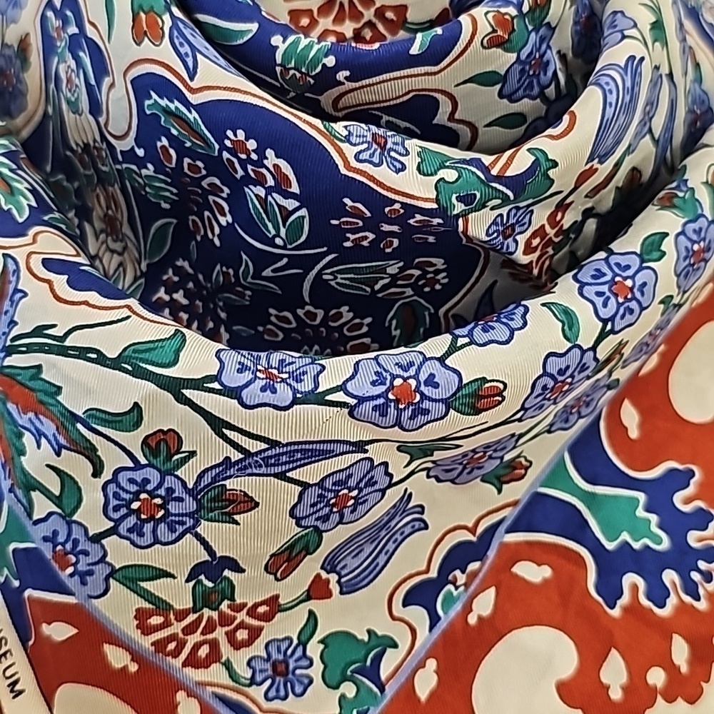 Metropolitan Museum Of Art Blue, White & Brown Vintage Silk Scarf - OS - Picture 3 of 7